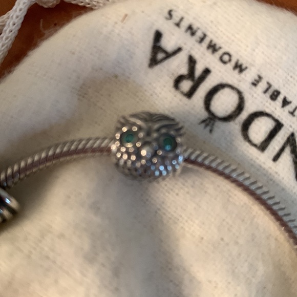 Pandora bracelet two charms Owl & love knot and pouch Sterling silver never worn - Picture 3 of 10